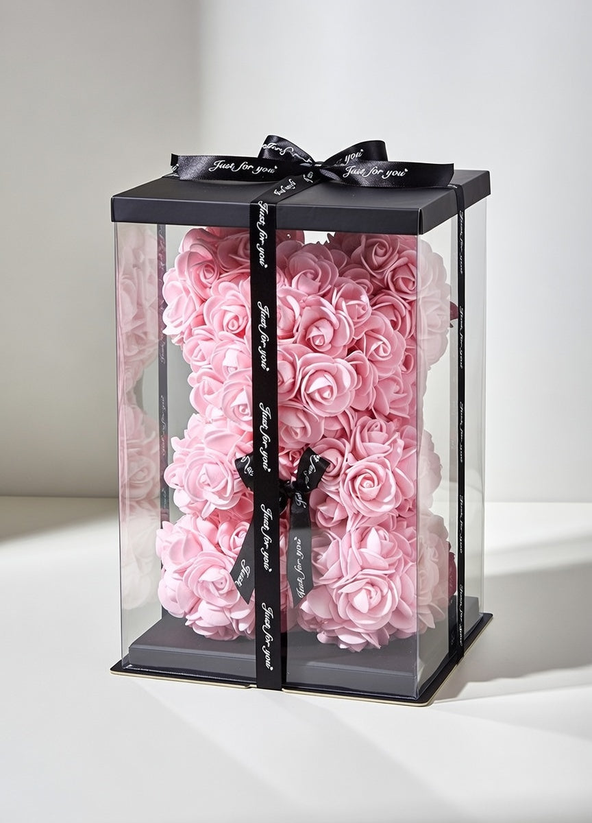 Miś z róż w opakowaniu prezentowym (czerwony)