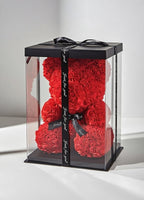 Miś z róż czerwony w opakowaniu prezentowym