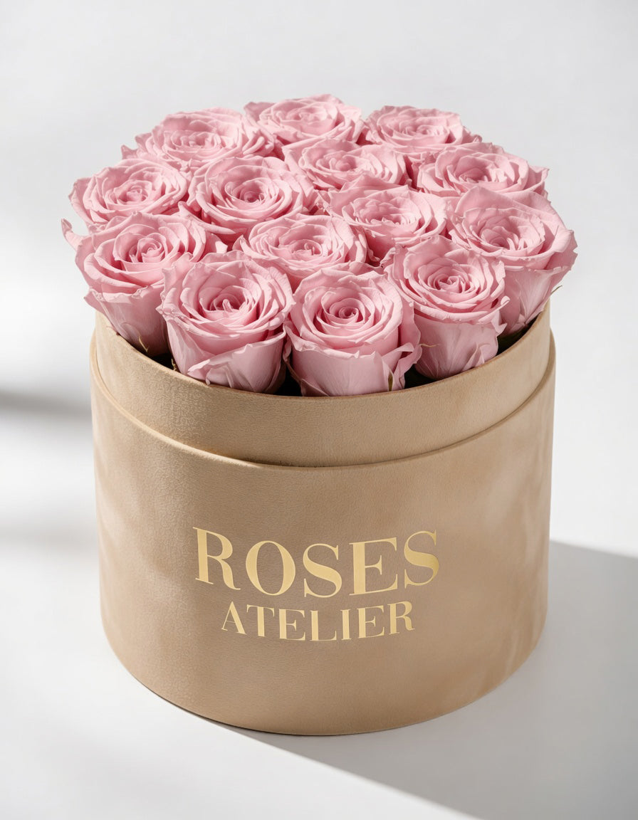 Duży Flower Box – Rózowe Wieczne Róże w Kremowym Pudełku